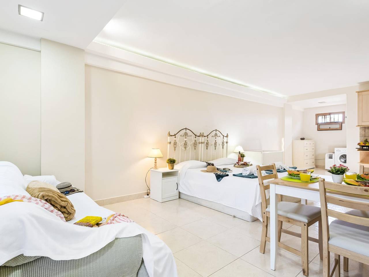Entire apartment, Cozy studio with Wi-Fi in the heart of nightlife in San Eugenio Alto, Adeje