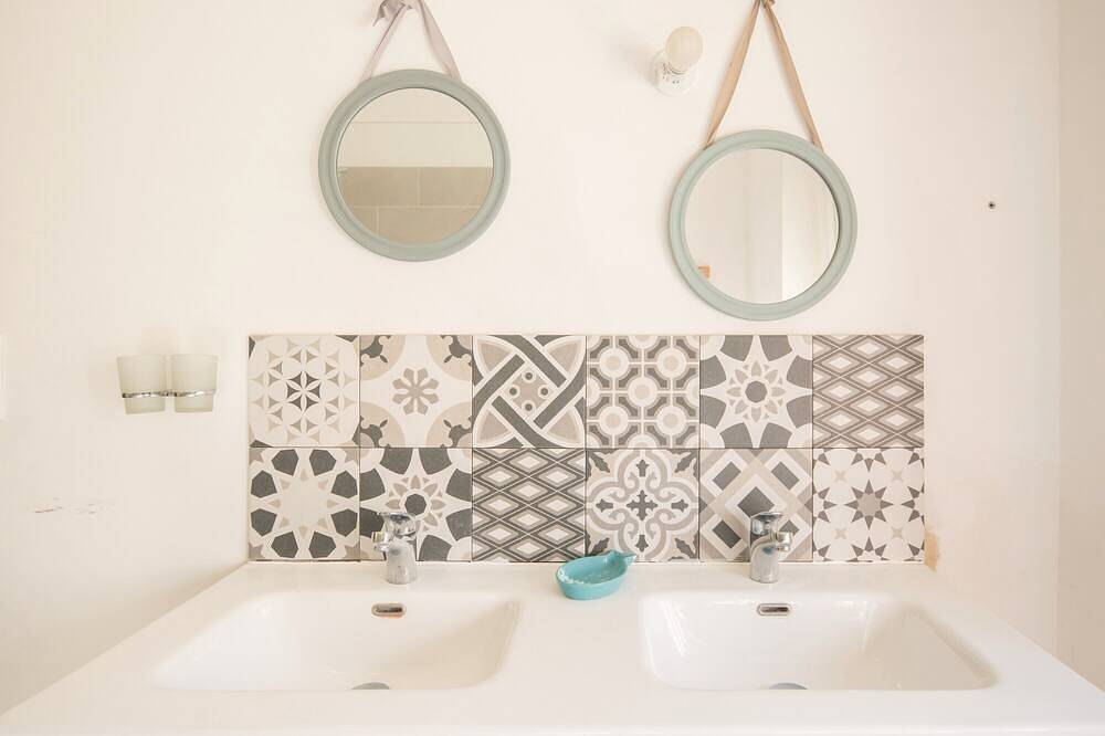 Apartment 'Bleue' mit gemeinsamer Terrasse, gemeinsamem Garten und Wlan in Le Teil, Privas