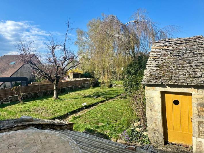 Chambre d’hôte pour 6 personnes, avec terrasse ainsi que jardin et vue, animaux acceptés à Château-Chalon - 2