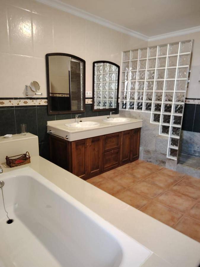 Casa rural para 11 personas, con piscina y terraza, Se admiten mascotas en La Carlota - 2