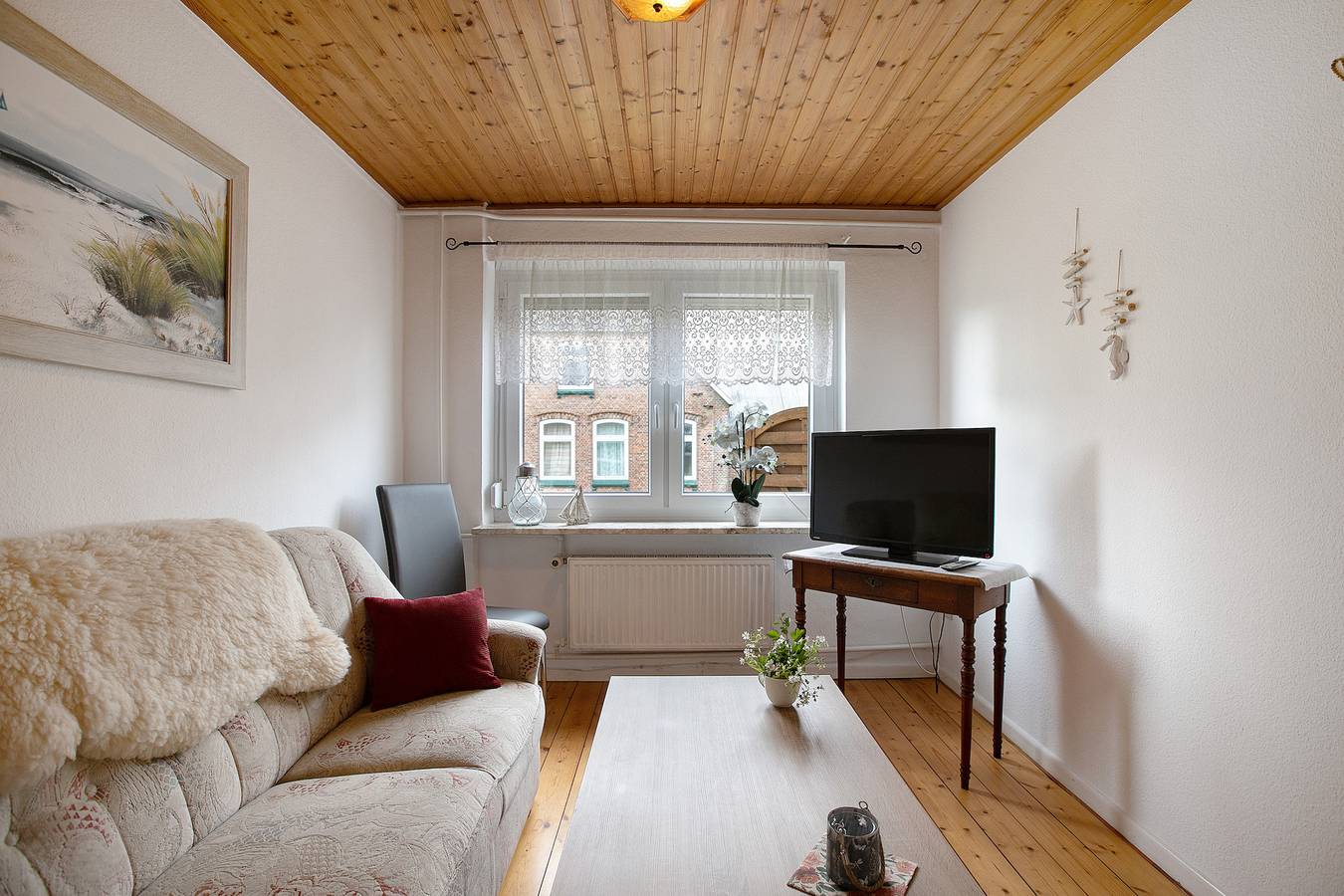 Ganze Wohnung, Ferienwohnung 'Auf Dem Rosenhof' mit Terrasse, Garten und Wi-Fi in Wolmersdorf, Dithmarschen