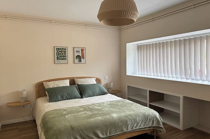 Appartement entier, Le Cozy Loft - 115m2 - 4 pers - Tout confort au cœur de Saint-Lô in Saint-Lô, Région de Saint-Lô