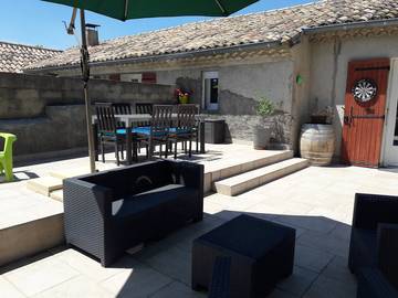 Gîte pour 6 personnes, avec terrasse dans Dentelles de Montmirail
