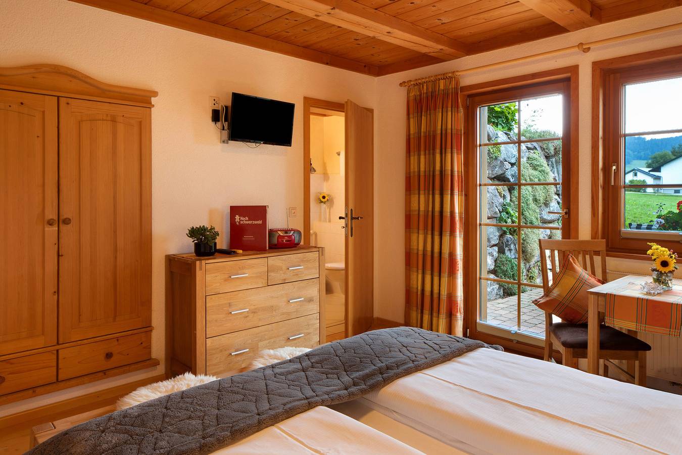 Casa rural 'Hirschsprung' con vistas a la montaña, terraza privada y wifi in Suedlicher Schwarzwald, Breitnau