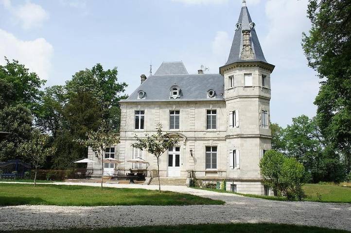 Gîte pour 4 personnes, avec Jardin et Vue à Layrac