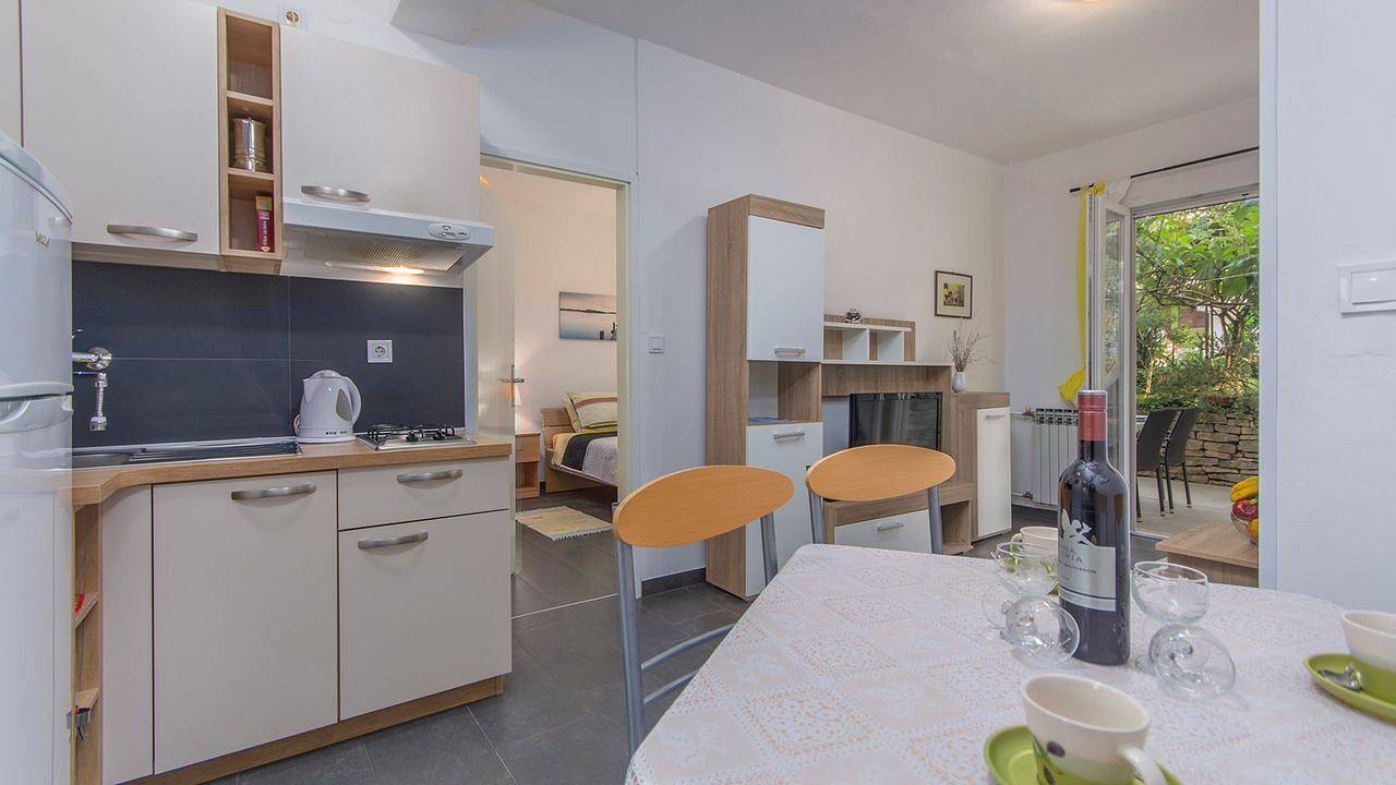 Ganze Ferienwohnung, Ferienwohnung für 3 Personen (45 m²) in Poreč in Poreč, Grad Poreč