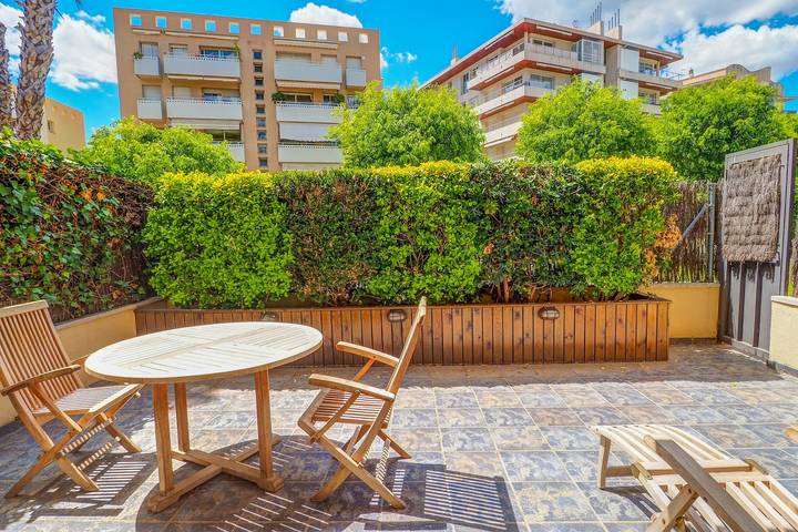 Gîte pour 4 personnes, avec piscine ainsi que jardin et terrasse à Sitges - 4