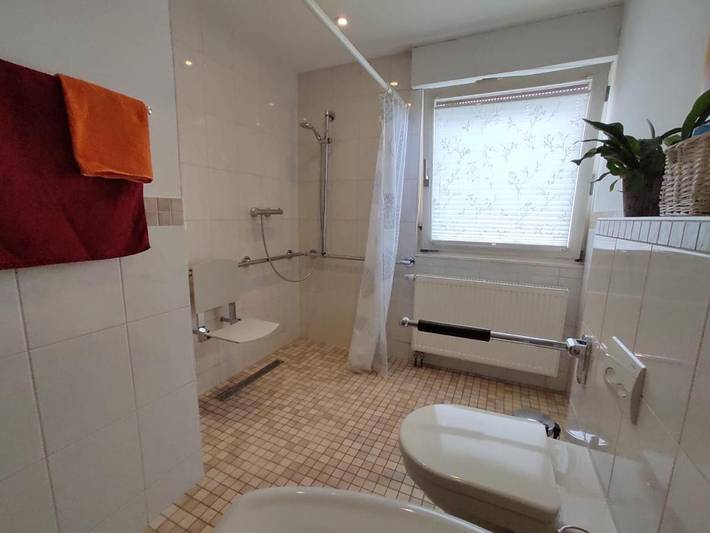 Ferienwohnung für 6 Personen, mit Balkon und Terrasse sowie Garten und Ausblick in Hamm - 3