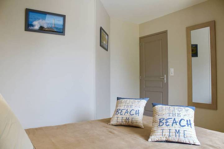 Plage à 30 mètres, 3 chambres, 2Wc, Charges Comprises, Jardin et Parking Privé in Barneville-Carteret, Côte de la Déroute