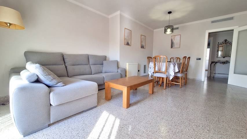 Casa de vacaciones 'Casa García' con balcón, Wi-Fi y aire acondicionado in La Aldea, Delta del Ebro