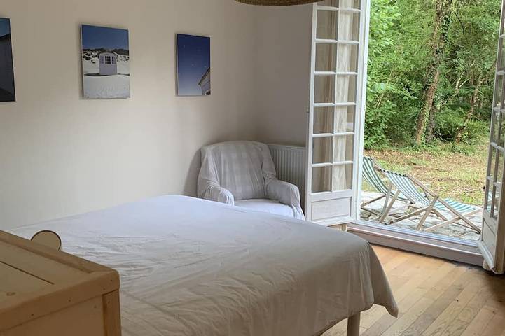 Location de vacances pour 14 personnes, avec terrasse et jardin à Breuillet - 3