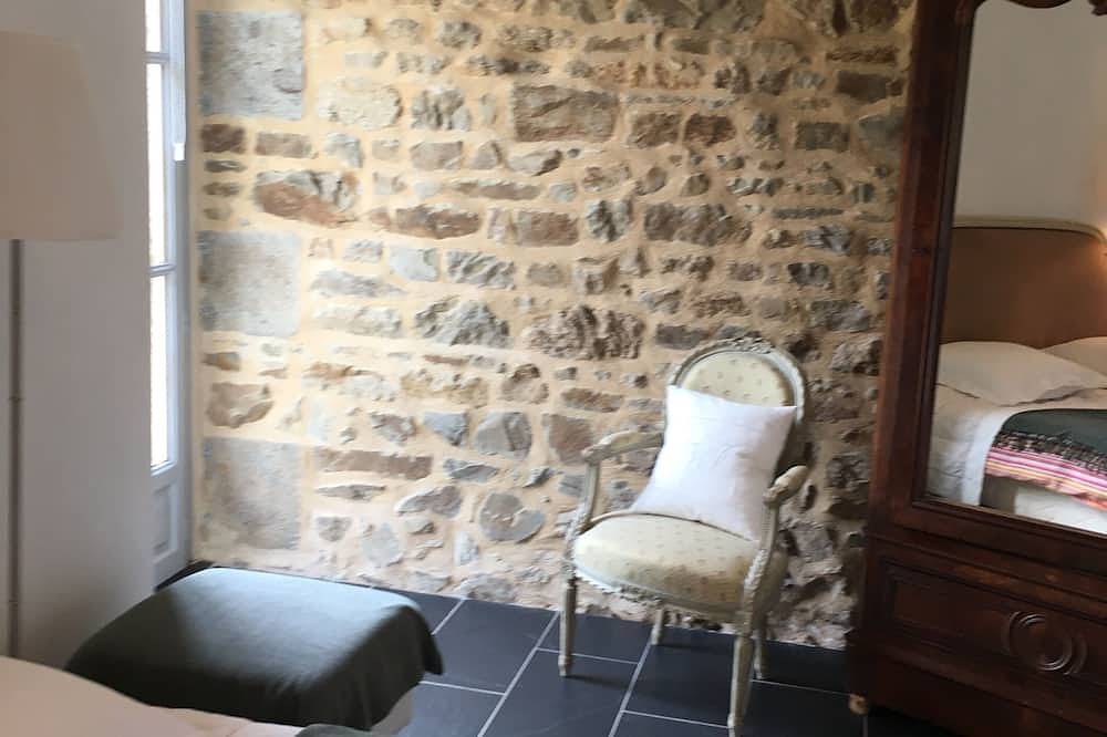 Casa de la familia, entre Saint Malo y el Mont Saint-Michel. in Bonnemain, Región de Saint-Malo
