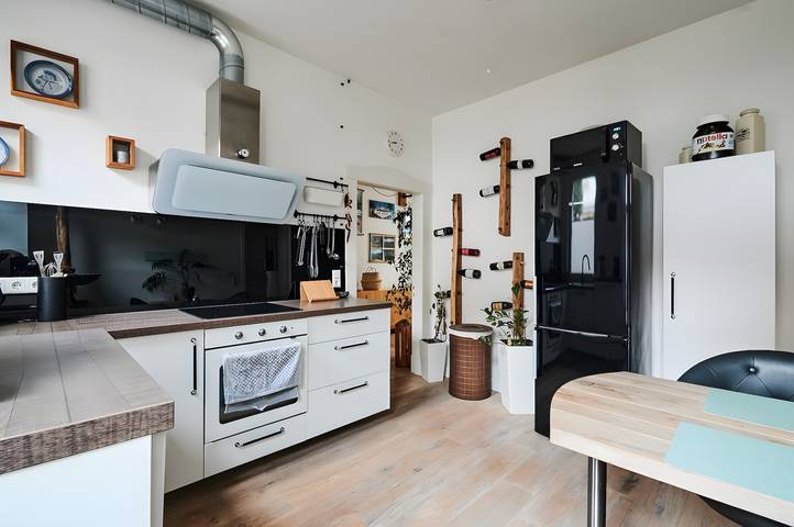 Unique Carpenter’s Apartment with Sea View, Balcony, and Wi-Fi in Oldenburg, Lower Saxony