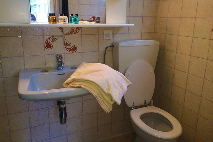 Ganze Wohnung, Direkt am See mit Terrasse in Idro, Gardasee-Berge
