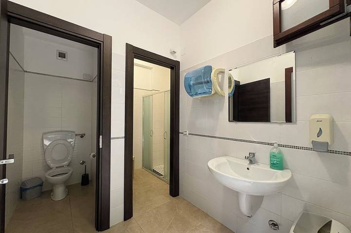 Appartamento intero, Incantevole appartamento per 2 persone con A/C, WIFI, piscina, TV, patio e vista panoramica in Mazzarino, Provincia di Caltanissetta