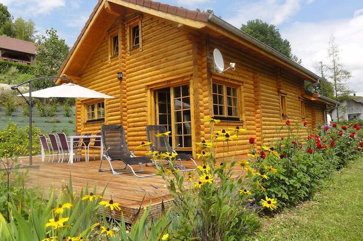 Maison de campagne pour 6 personnes, avec jardin ainsi que sauna et terrasse à Conte (homonymie)