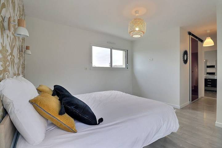 Location de vacances pour 12 personnes, avec balcon ainsi que jacuzzi et jardin à Montauban-de-Bretagne - 3