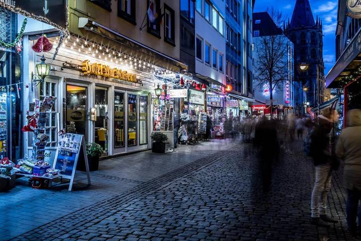Hotel für 2 Personen, mit Ausblick in Kölner Dom