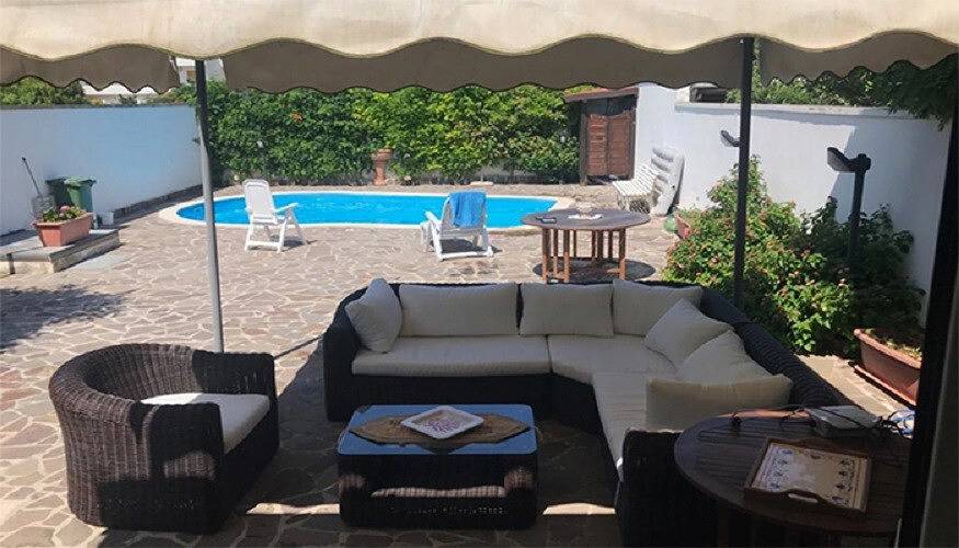 Maison De Vacances pour 6 Personnes dans Torre Dell'orso, Salento