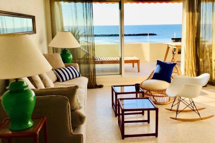 Location de vacances pour 6 personnes, avec Balcon ainsi que Terrasse et Vue dans Plage de Carnon