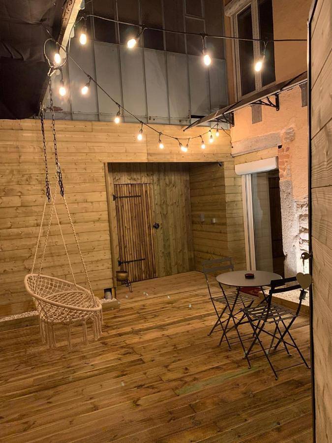 Appartement entier, One-Bedroom Apartment in Saint-Chamond, Parc Naturel Régional du Pilat