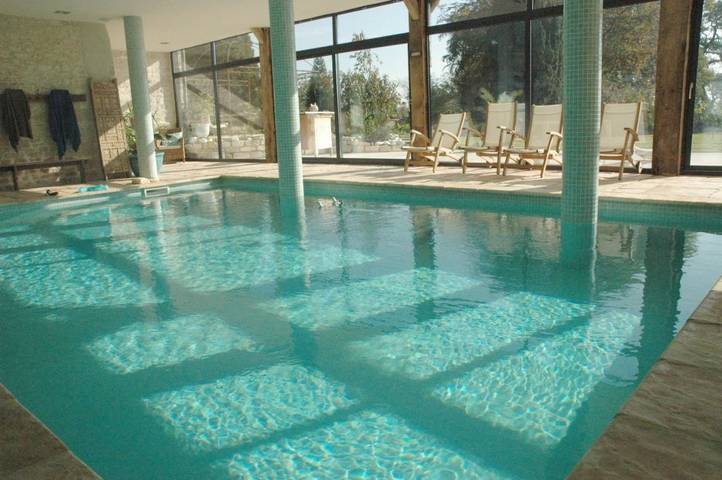 Chambre d’hôte pour 2 personnes, avec Terrasse et Jacuzzi ainsi que Jardin et Piscine à Sainte-Preuve