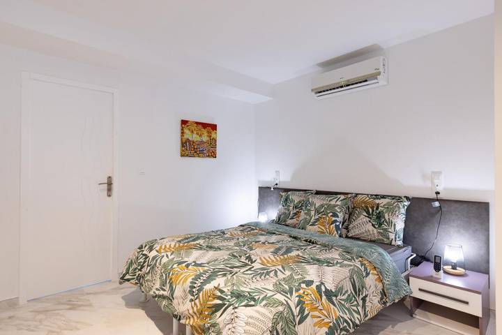 Gîte pour 2 personnes, avec piscine et vue ainsi que jardin et bassin pour enfant, animaux acceptés dans Nettlé Bay - 4