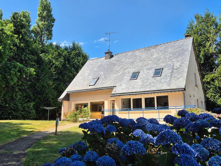 Location de vacances pour 8 personnes, avec Terrasse à Saint-Vran