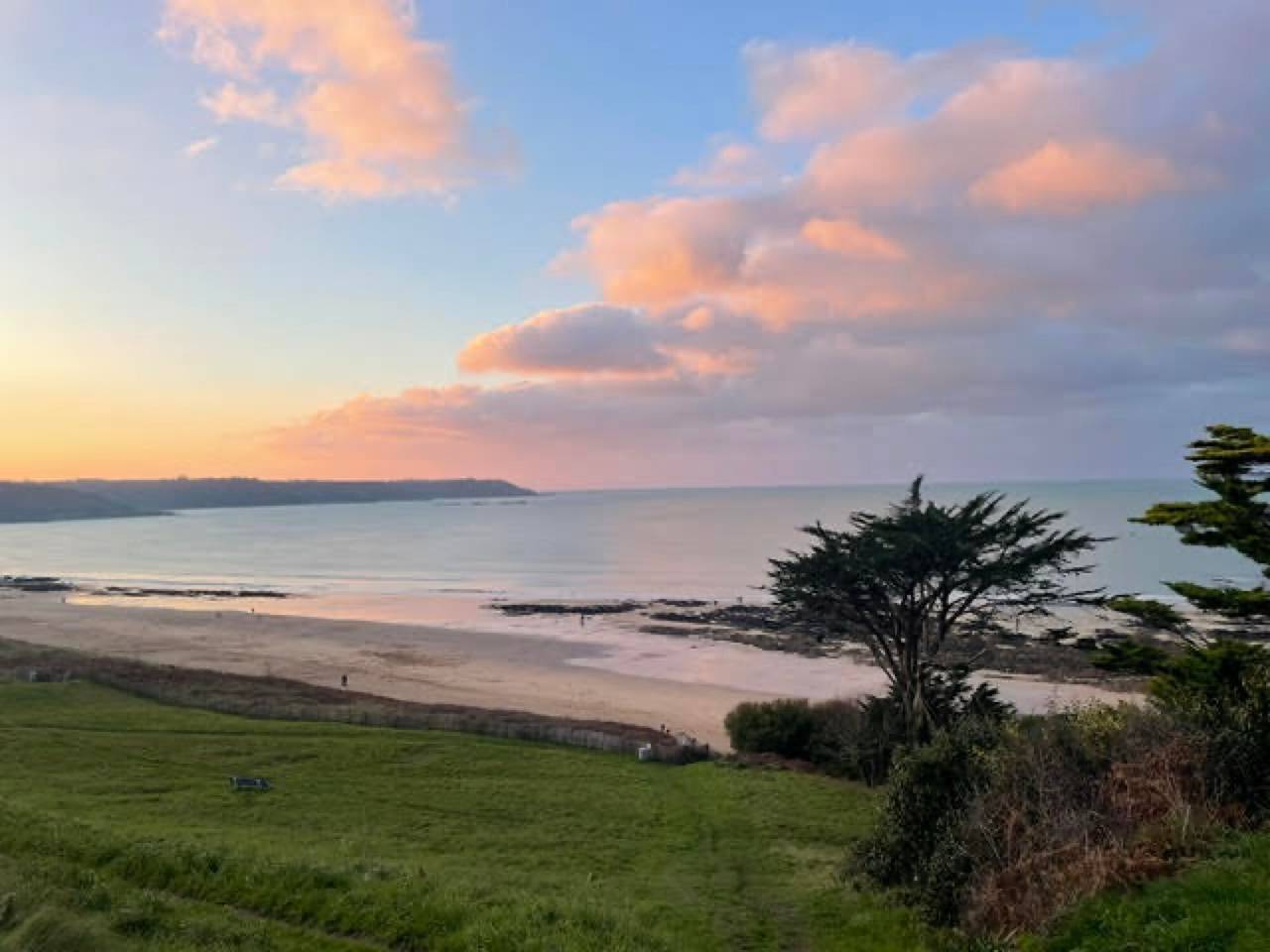 Maison spacieuse à Locquirec avec terrasse,300m de la plage in Locquirec, Ceinture Dorée