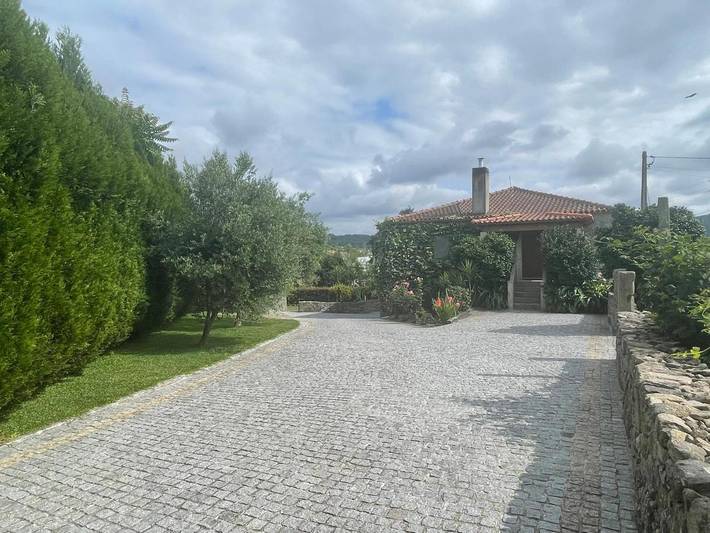 Location de vacances pour 2 personnes, avec vue ainsi que piscine et jardin à Braga - 3