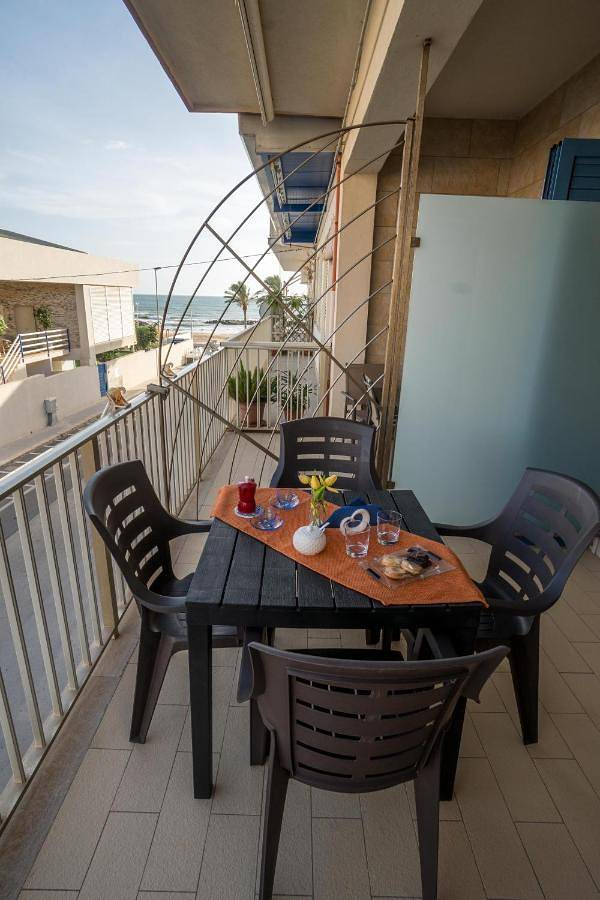 Ferienhaus für 4 Personen, mit Ausblick und Balkon in Marina di Ragusa - 3