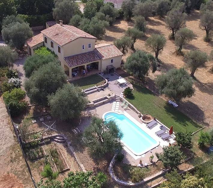 Chambre d’hôte pour 2 personnes, avec jardin et piscine
