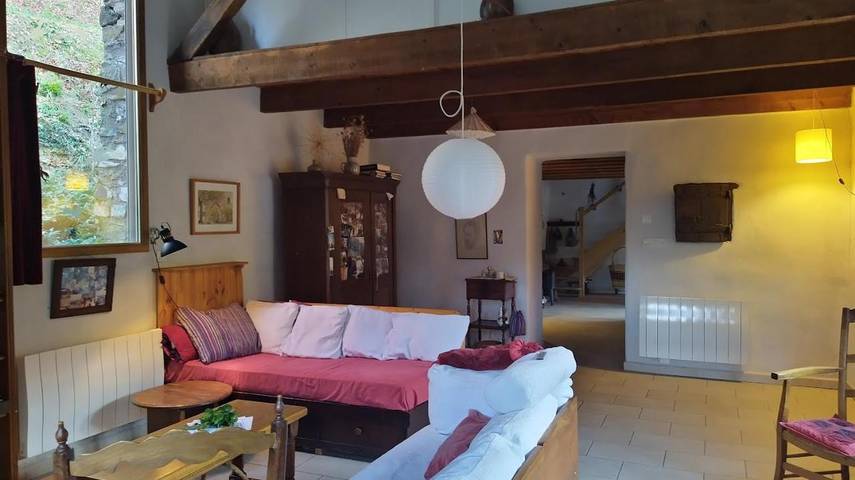 Location de vacances pour 4 personnes, avec Terrasse et Jardin à Curvalle