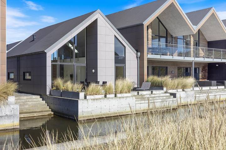 Villa for 4 personer, med Balkong / Terrasse og Terrasse i Danmark