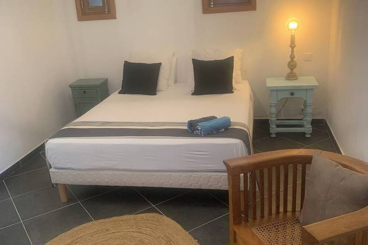 Chambre d’hôte pour 2 personnes, avec jardin à Figari - 2