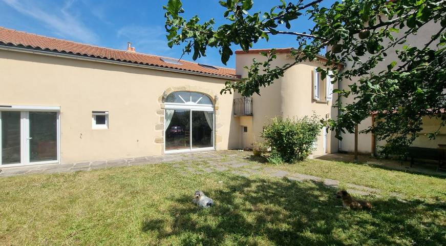Gîte pour 6 personnes, avec jardin et terrasse, animaux acceptés dans Chidrac