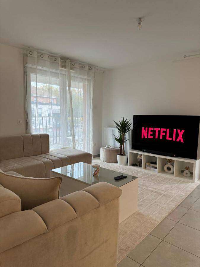 Gîte pour 5 personnes, avec vue et balcon à Villabé