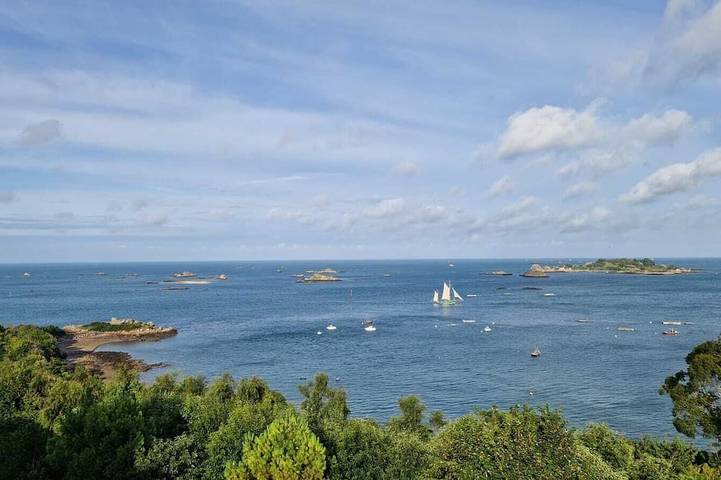 Location de vacances pour 6 personnes, avec jardin à Ploubazlanec