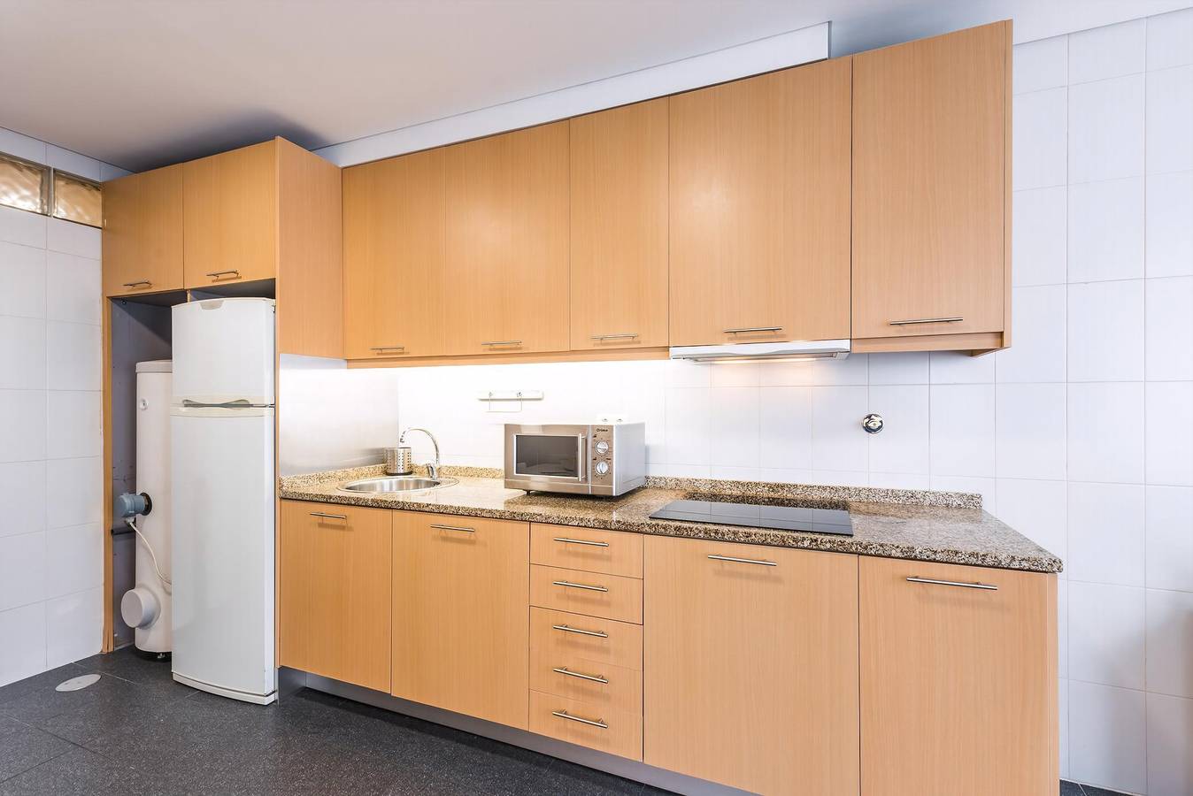 Entire studio, Guestready - City central suite in Porto in Santo Ildefonso, Porto