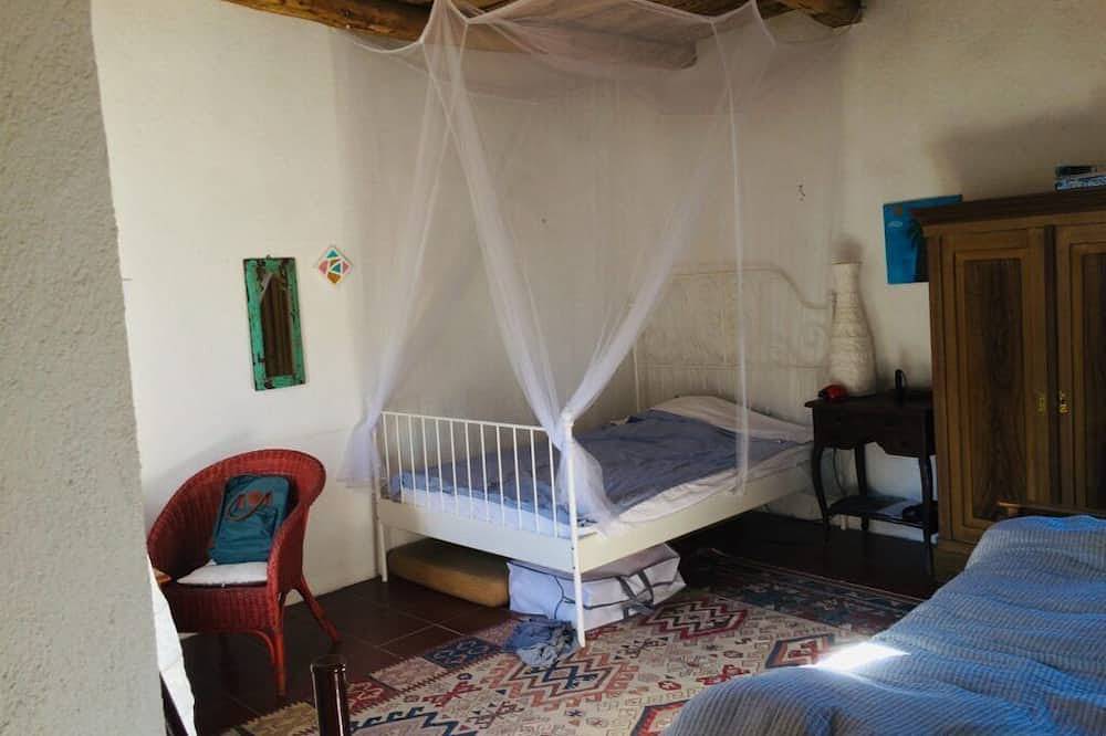 Ortasee: Wunderschönes & gemütliches altes Dorfhaus mit großer Loggia & Garten in Artò (Madonna del Sasso), Madonna del Sasso