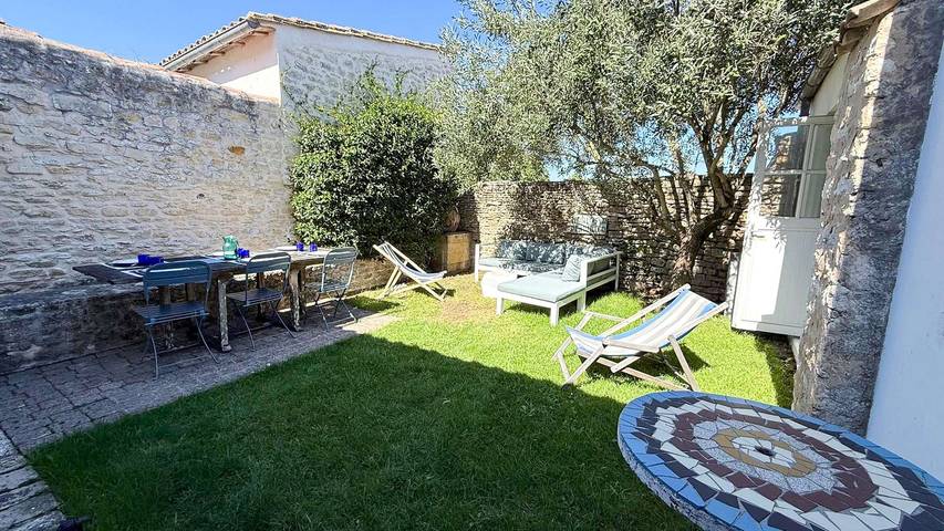 Apartamento vacacional entero, Maison de village à étage dans le village d'Ars in Ars-en-Ré, Isla de Ré
