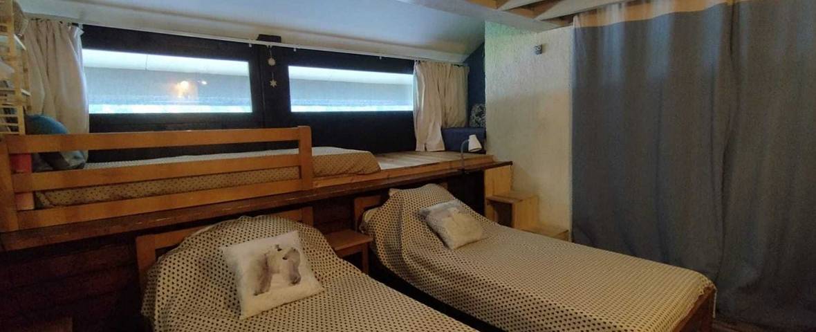 Gîte pour 6 personnes, avec vue sur le lac et terrasse, animaux acceptés en France - 4