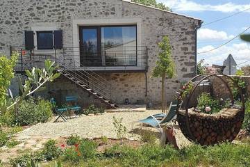 Gîte pour 3 personnes, avec jardin à Assignan