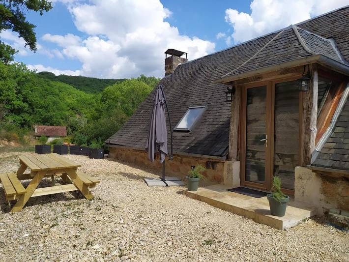 Location de vacances pour 8 personnes, avec Terrasse à Borrèze