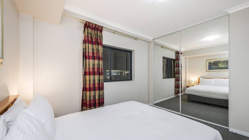 Vacation apartment for 4 people, with balcony/terrace and pool in Perth