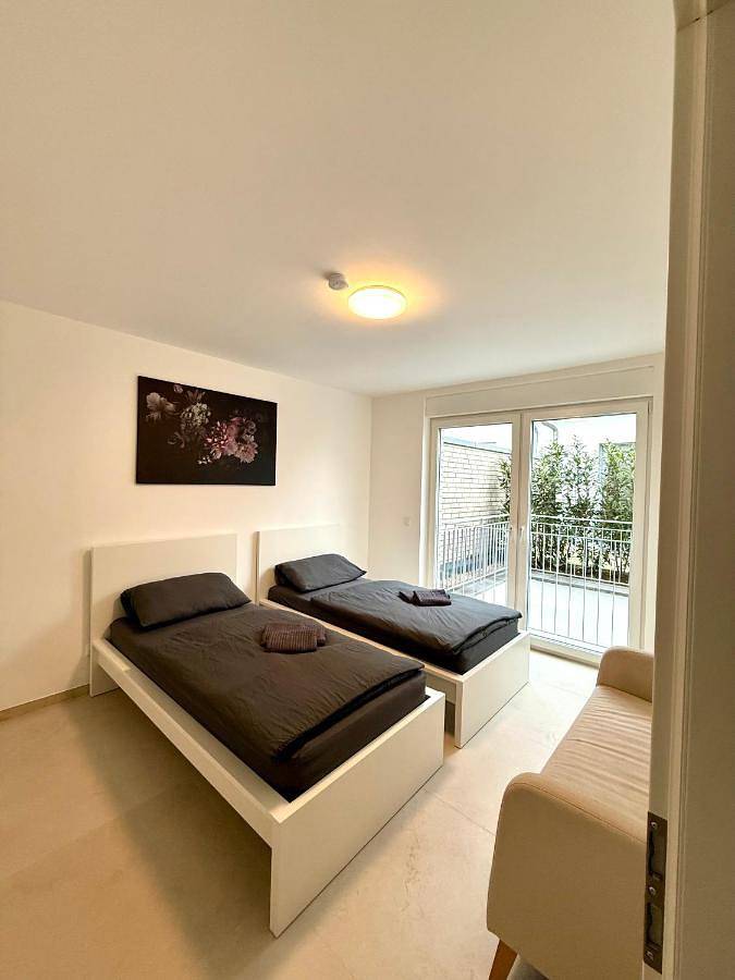 Ferienwohnung für 8 Personen, mit Balkon und Terrasse in Frechen