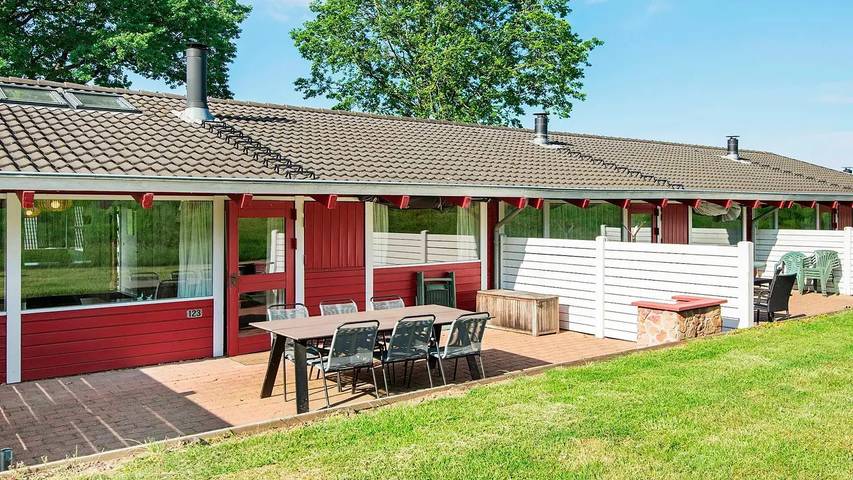Ferienhaus für 7 Personen, mit Pool und Terrasse, mit Haustier in Løjt