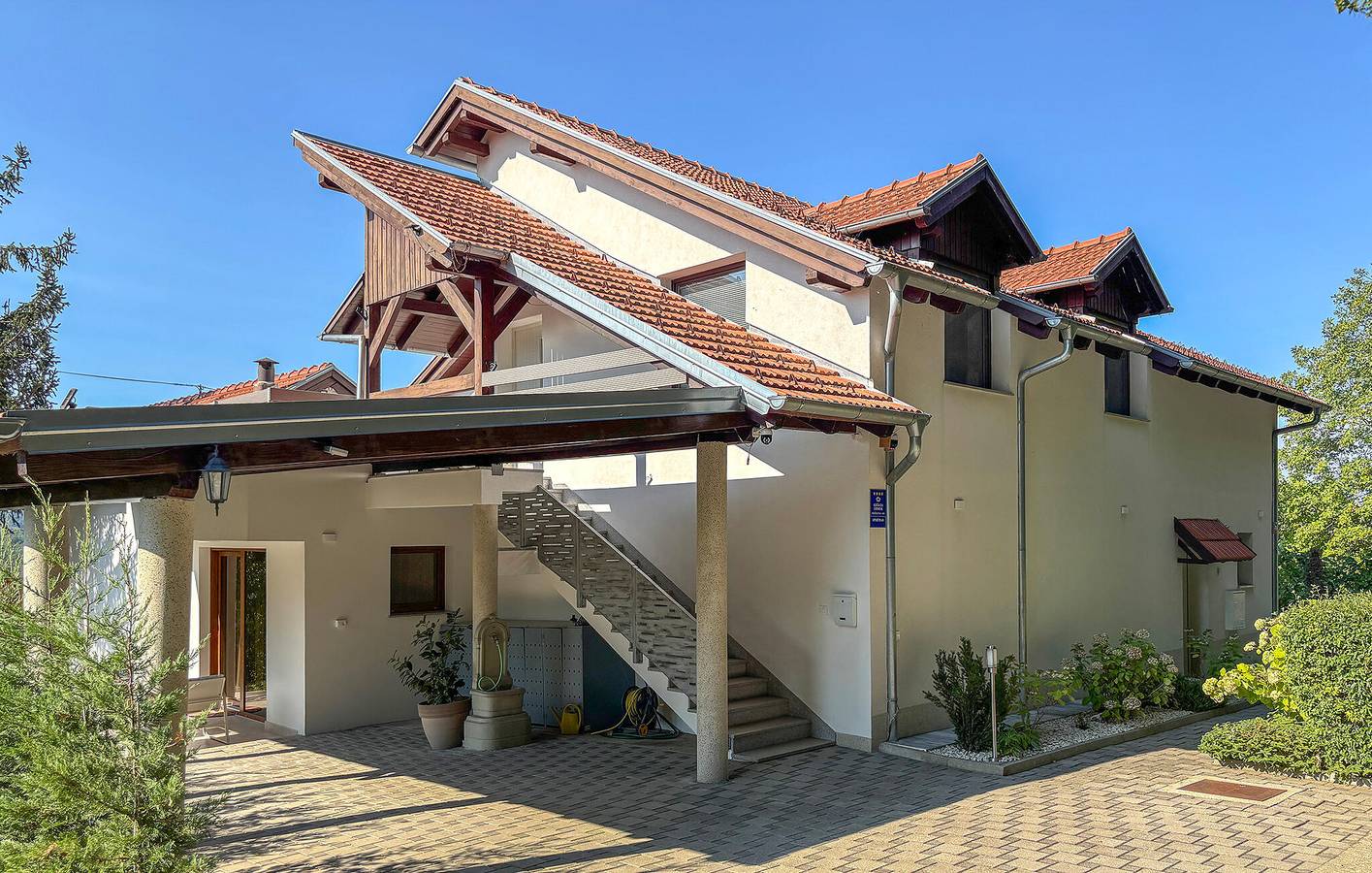 Reizende 2-Zimmer-Wohnung mit Garten, WLAN und Parkplatz in der Nähe des Flusses Bednja in Varazdin