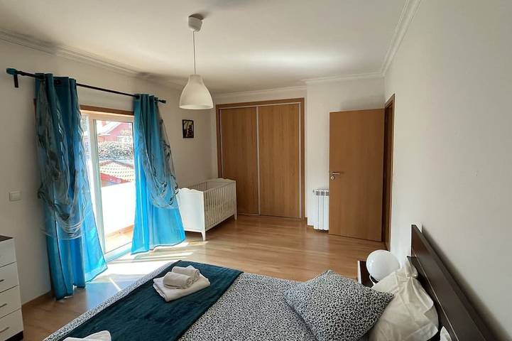 Location de vacances pour 8 personnes, avec balcon et jardin dans Freixo - 3