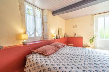 Chambre D’hôte pour 2 Personnes dans Saint-Romain-de-Benet, Région de Saintes, Photo 4